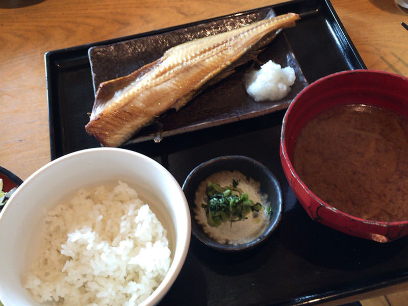 意外に肉厚なほっけ。おいしゅうございました。