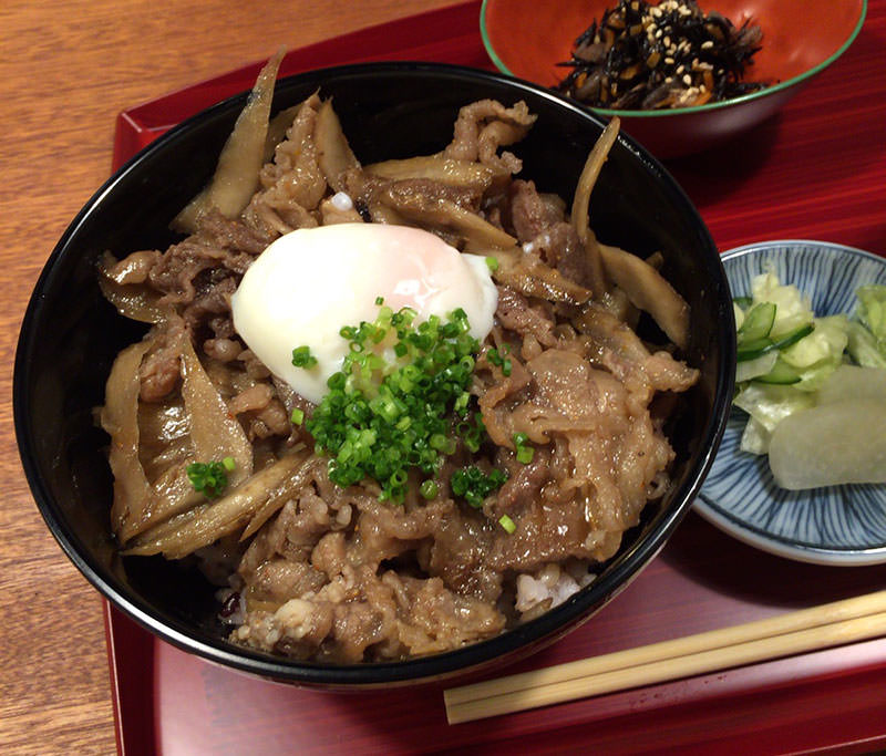 贅沢な牛丼