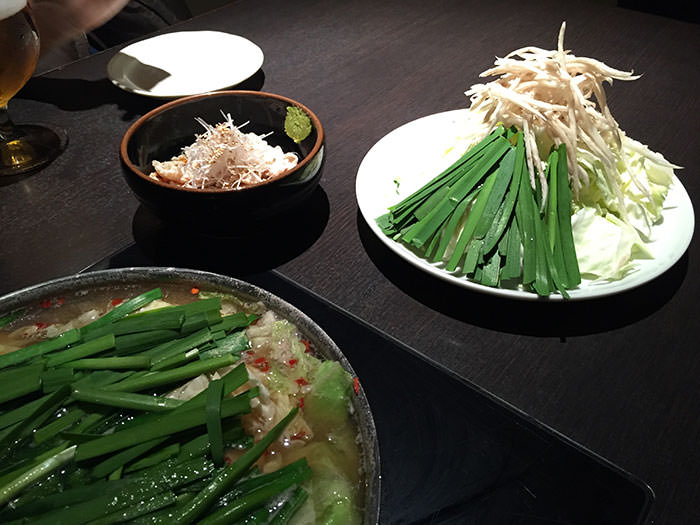 入りきらない野菜は、鍋が空いてきたら投入します。